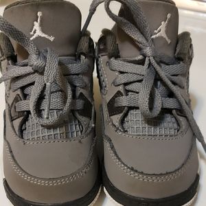 Gray Jordan Retro 4